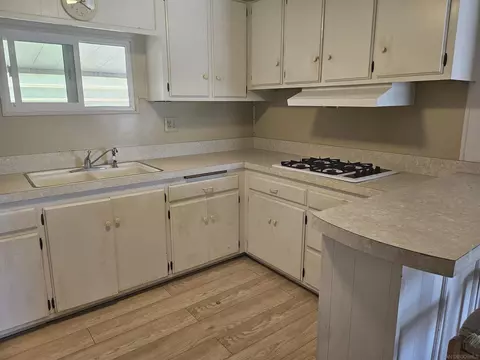 152 Roadrunner, Oceanside, CA 92057 photo 4