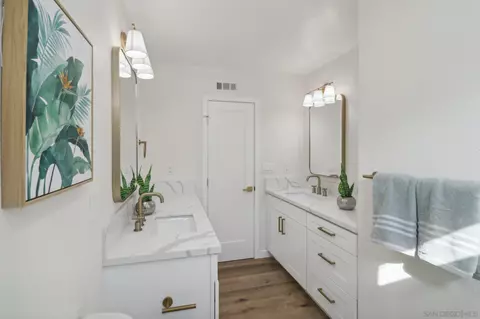 Bath - 235 Cottingham Ct, Oceanside, CA 92054 photo 5 of 5