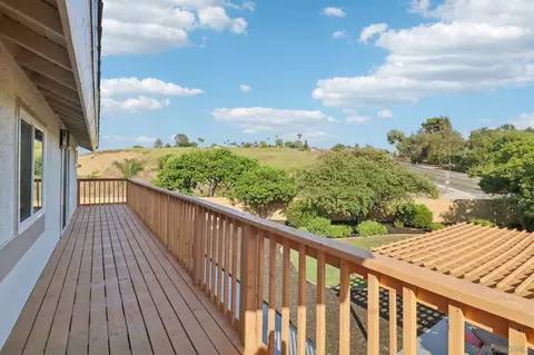 Exterior - 235 Cottingham Ct, Oceanside, CA 92054 photo 5 of 9