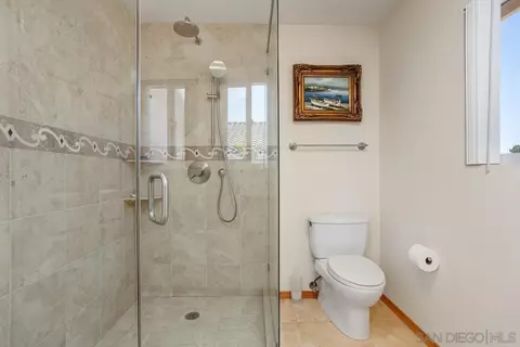 Bath - 1819 Ithaca Dr, Vista, CA 92081 photo 5 of 5