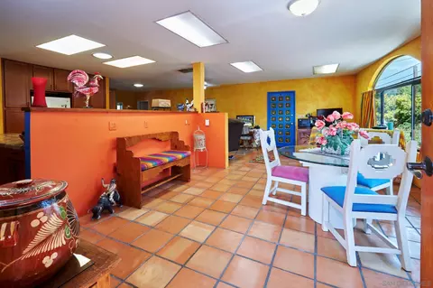 15506 Olde Highway 80, El Cajon, CA 92021 photo 5