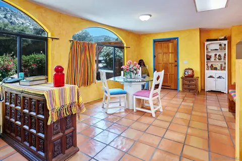 15506 Olde Highway 80, El Cajon, CA 92021 photo 4