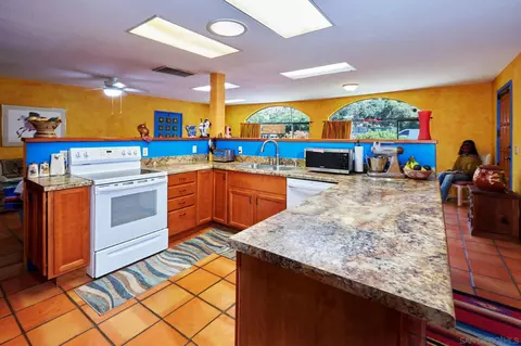 15506 Olde Highway 80, El Cajon, CA 92021 photo 6