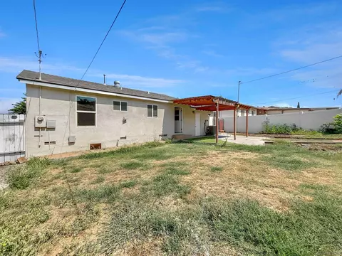 Exterior - 704 El Monte Rd, El Cajon, CA 92020 photo 1 of 5