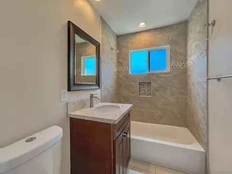 Bath - 704 El Monte Rd, El Cajon, CA 92020 photo 1 of 1