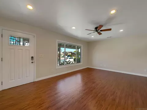 Living - 704 El Monte Rd, El Cajon, CA 92020 photo 4 of 5