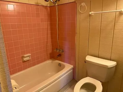 Bath - 1667 Braddon Way, El Cajon, CA 92021 photo 2 of 2