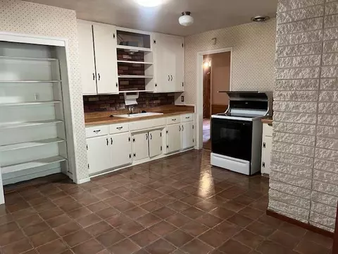 Kitchen - 1667 Braddon Way, El Cajon, CA 92021 photo 1 of 2