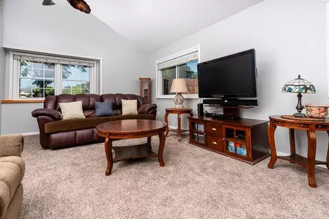 Living - 14662 Colony Way, Poway, CA 92064 photo 2 of 2