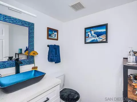 Bath - 3280 Morella Way, Oceanside, CA 92056 photo 1 of 5