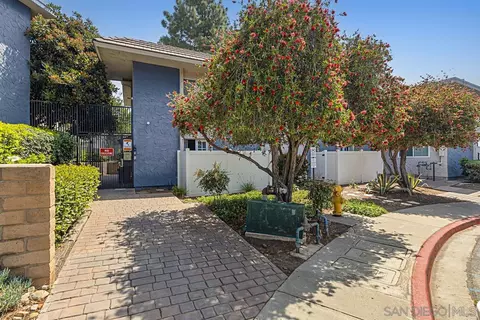 Exterior - 8220 Vincetta Dr #30, La Mesa, CA 91942 photo 8 of 11
