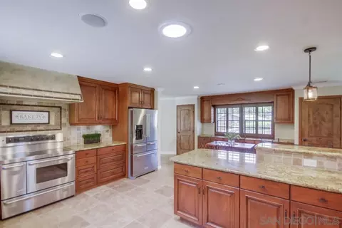 10029 Circa Valle Verde, El Cajon, CA 92021 photo 10