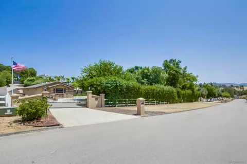 10029 Circa Valle Verde, El Cajon, CA 92021 photo 54