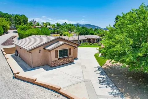 10029 Circa Valle Verde, El Cajon, CA 92021 photo 4