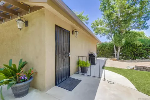 10029 Circa Valle Verde, El Cajon, CA 92021 photo 38