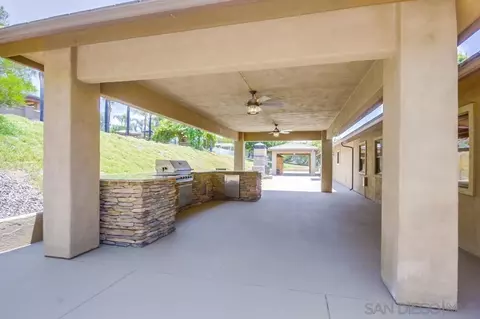 10029 Circa Valle Verde, El Cajon, CA 92021 photo 23