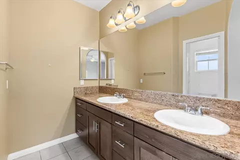 Bath - 1313 Las Brisas Dr, Santee, CA 92071 photo 2 of 4