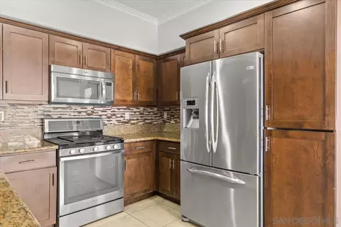 Kitchen - 1313 Las Brisas Dr, Santee, CA 92071 photo 2 of 3