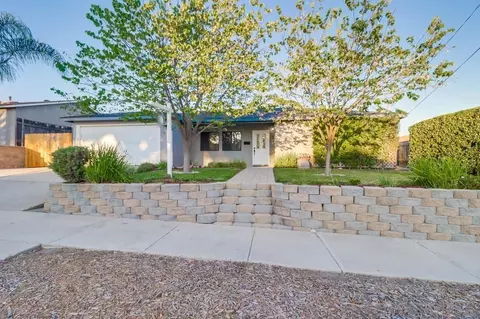 9551 Cambury Dr, Santee, CA 92071