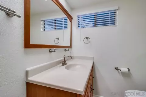 Bath - 9551 Cambury Dr, Santee, CA 92071 photo 2 of 4