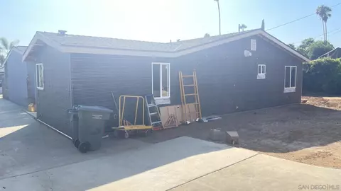 1720 S Maple St, Escondido, CA 92025 photo 3