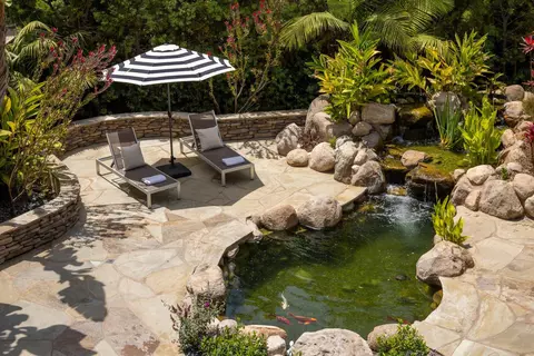 Exterior - 13772 Mercado Dr, Del Mar, CA 92014 photo 6 of 9