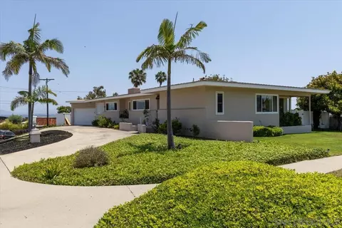 5582 Thunderbird Ln, La Jolla, CA 92037