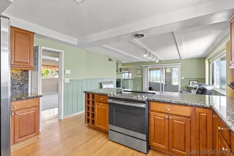 5582 Thunderbird Ln, La Jolla, CA 92037 photo 11