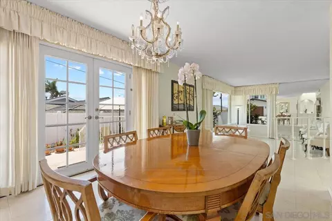 5582 Thunderbird Ln, La Jolla, CA 92037 photo 9