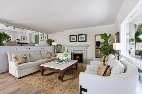 Living - 5495 Caminito Rosa, La Jolla, CA 92037 photo 3 of 3