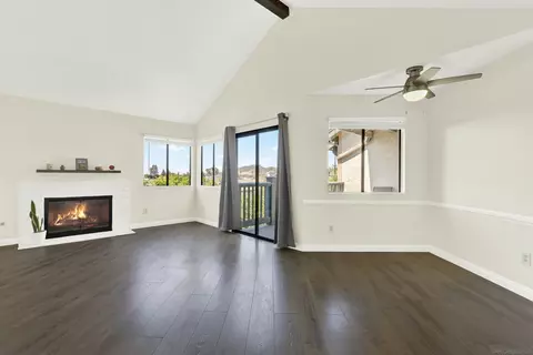 Living - 3019 Golden Oak Way, Spring Valley, CA 91978 photo 2 of 2