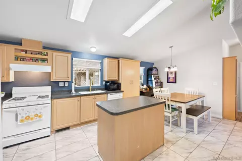 12830 El Rey Vista St #140, Poway, CA 92064