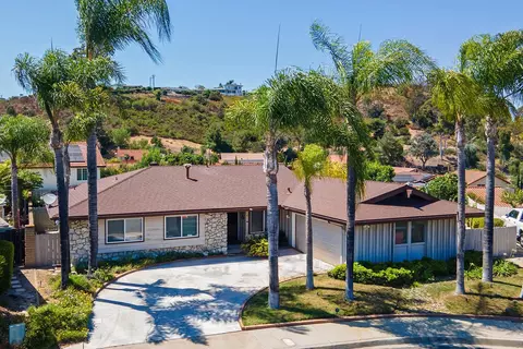 462 Hillsmont Pl, El Cajon, CA 92020
