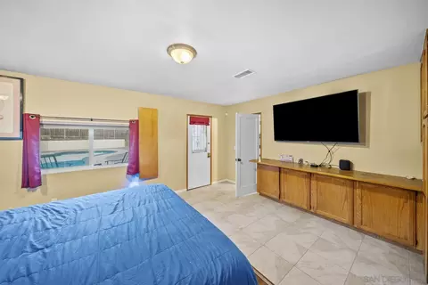 9906 Sierra Madre Rd, Spring Valley, CA 91977 photo 10