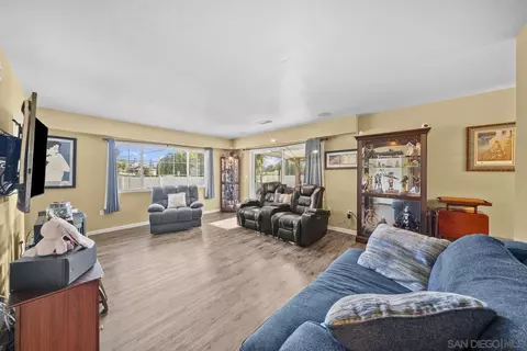 9906 Sierra Madre Rd, Spring Valley, CA 91977 photo 9