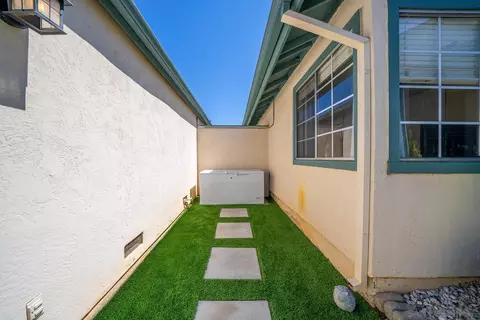 479 Bancroft Gln, Escondido, CA 92027 photo 4
