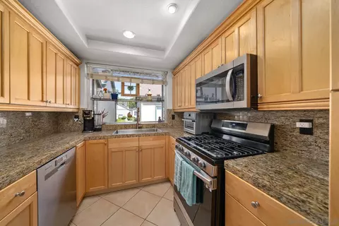 479 Bancroft Gln, Escondido, CA 92027 photo 12