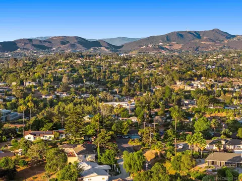 356 Crest Dr, Vista, CA 92084 photo 37