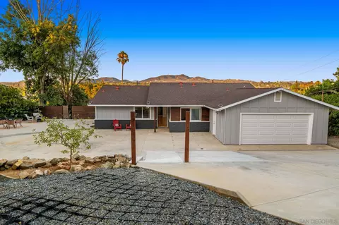 356 Crest Dr, Vista, CA 92084 photo 33