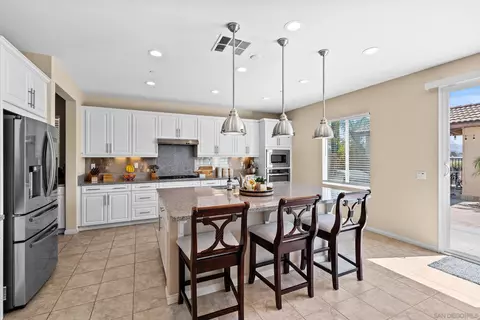 10001 Ranchitos Pl, Lakeside, CA 92040 photo 6