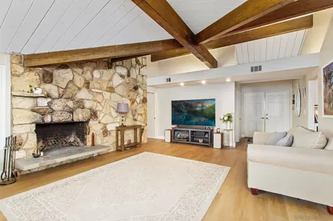 4218 Mars Way, La Mesa, CA 91941 photo 4