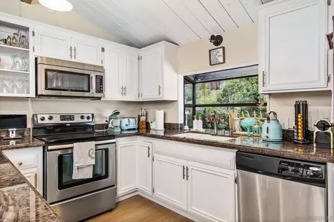 4218 Mars Way, La Mesa, CA 91941 photo 6