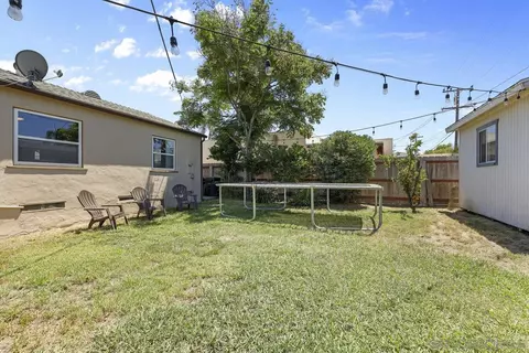 Exterior - 4350 Yale Ave, La Mesa, CA 91942 photo 6 of 12