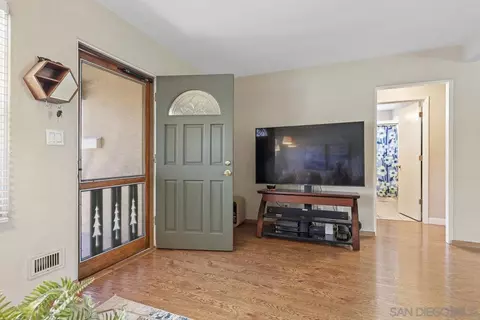 Entry Way - 4350 Yale Ave, La Mesa, CA 91942 photo 1 of 1