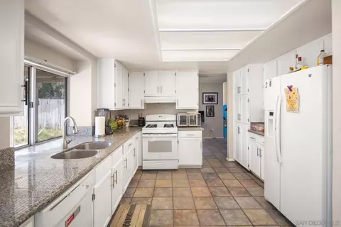 39782 Knollridge Dr, Temecula, CA 92591 photo 4