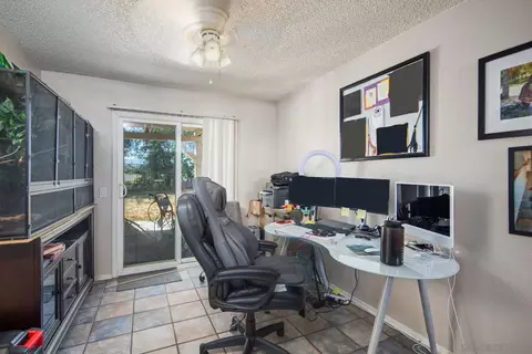 39782 Knollridge Dr, Temecula, CA 92591 photo 2
