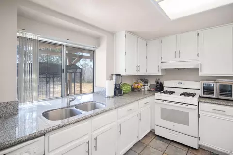 39782 Knollridge Dr, Temecula, CA 92591 photo 5