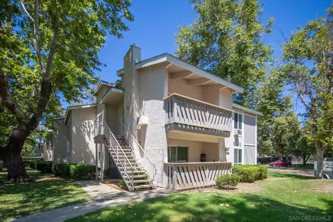 529 Sandalwood Pl #8, Escondido, CA 92027