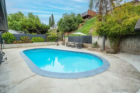 6817 Cedral Pl, Lemon Grove, CA 91945