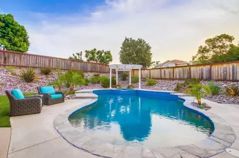 Exterior - 12147 Sage View Rd, Poway, CA 92064 photo 9 of 14
